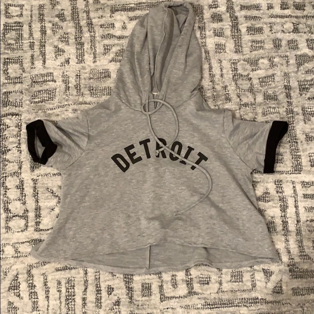 Cropped hoodie
